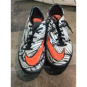 Women's Nike cleats‎ black white orange shoes athletic